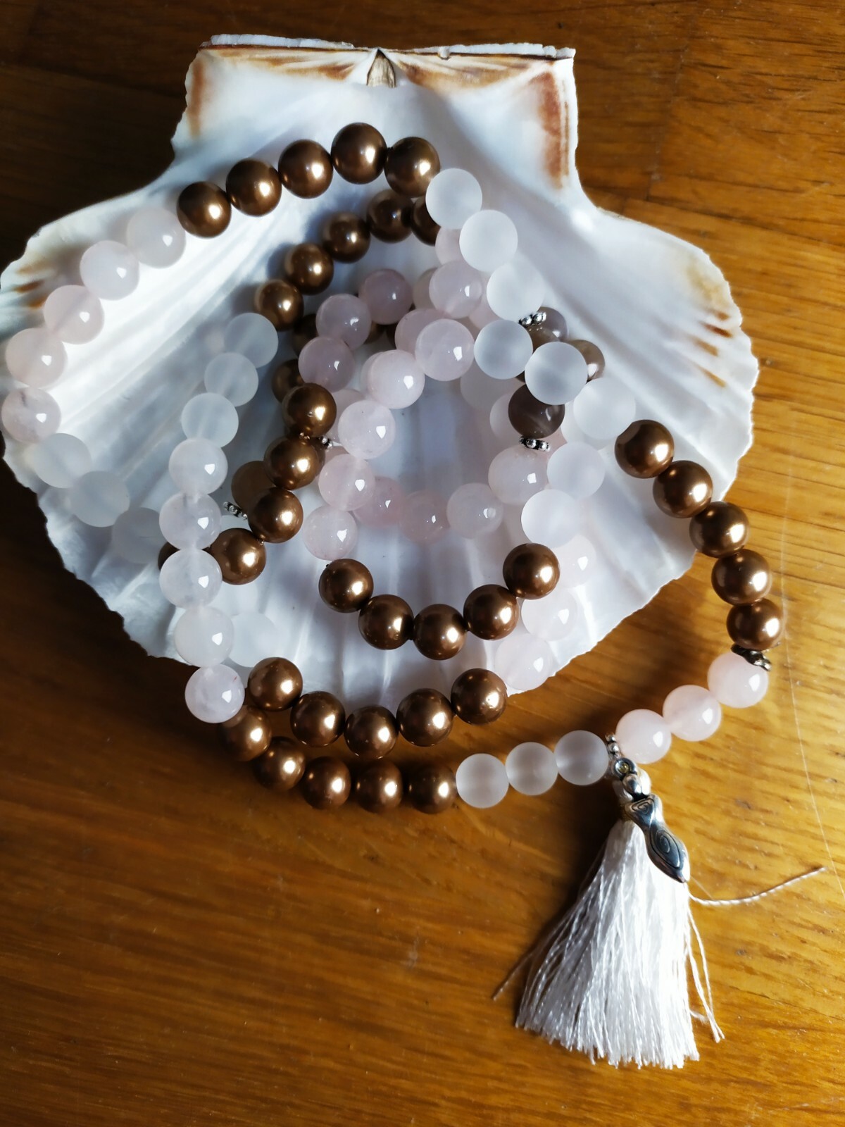 Mala pierre de lune et quartz rose pour apaiser le stress féminin