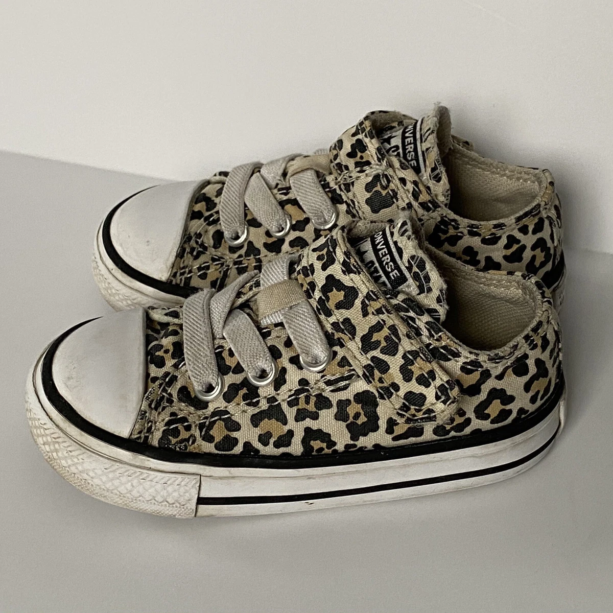 Leopard top infant converse