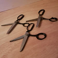 Lot of 3 Vintage Pinking Shears - Wiss, Clauss & Unbranded Sewing Scissors