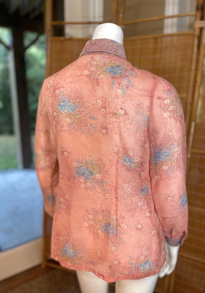 Vintage 50’s BUTTERFLY COLLAR SHIRT Women’s FRANCE Floral Pink Button Up Top - Image 4 of 4