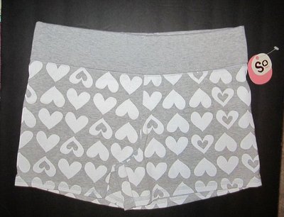 So Wear it Declare it Girl Plus Size 10.5 Gray & white Hearts Stretch Shorts NWT