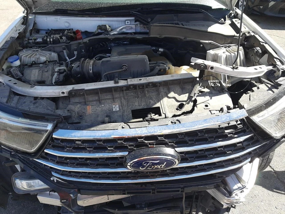 Unidad de radar de cámara/proyector frontal compatible con 20-23 EXPLORER 29975666 Foto 2 de 4