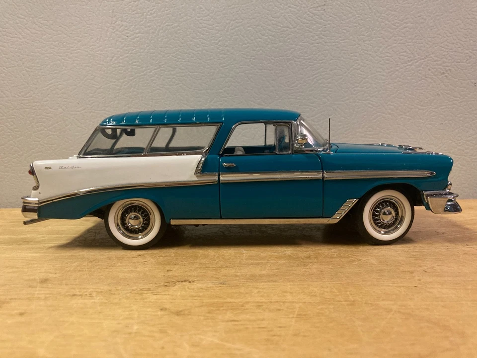 FRANKLIN MINT 1956 CHEVROLET NOMAD 1/43 SCALE DIECAST CAR IN BOX WITH DOCUMENTS - Image 3 of 4