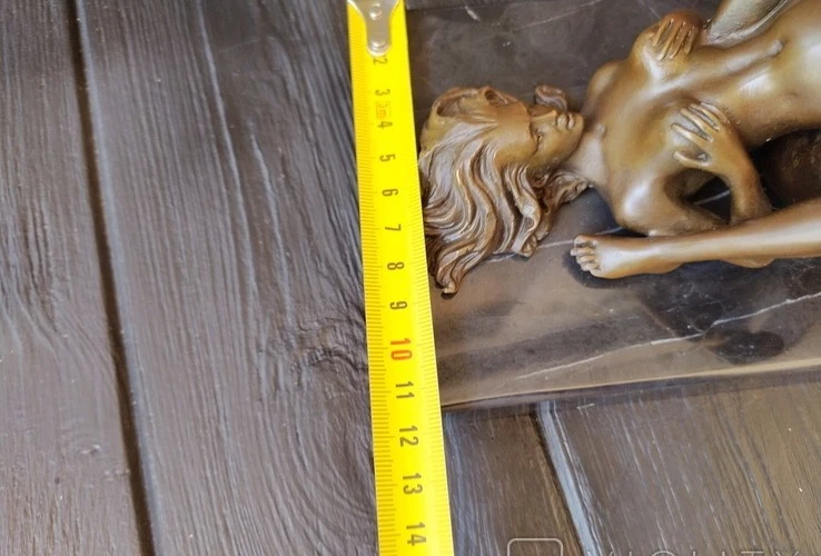 Escultura de bronce vintage estatua mujer desnuda mármol París decoración lesbiana rara Foto 3 de 4