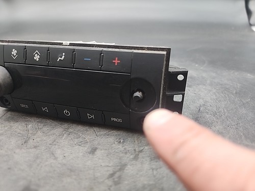 Miss 1 Knob 11-16 GMC ACADIA REAR A/C HEATER Q4-315 TEMPERATURE CLIMATE CONTROL - Picture 4 of 9