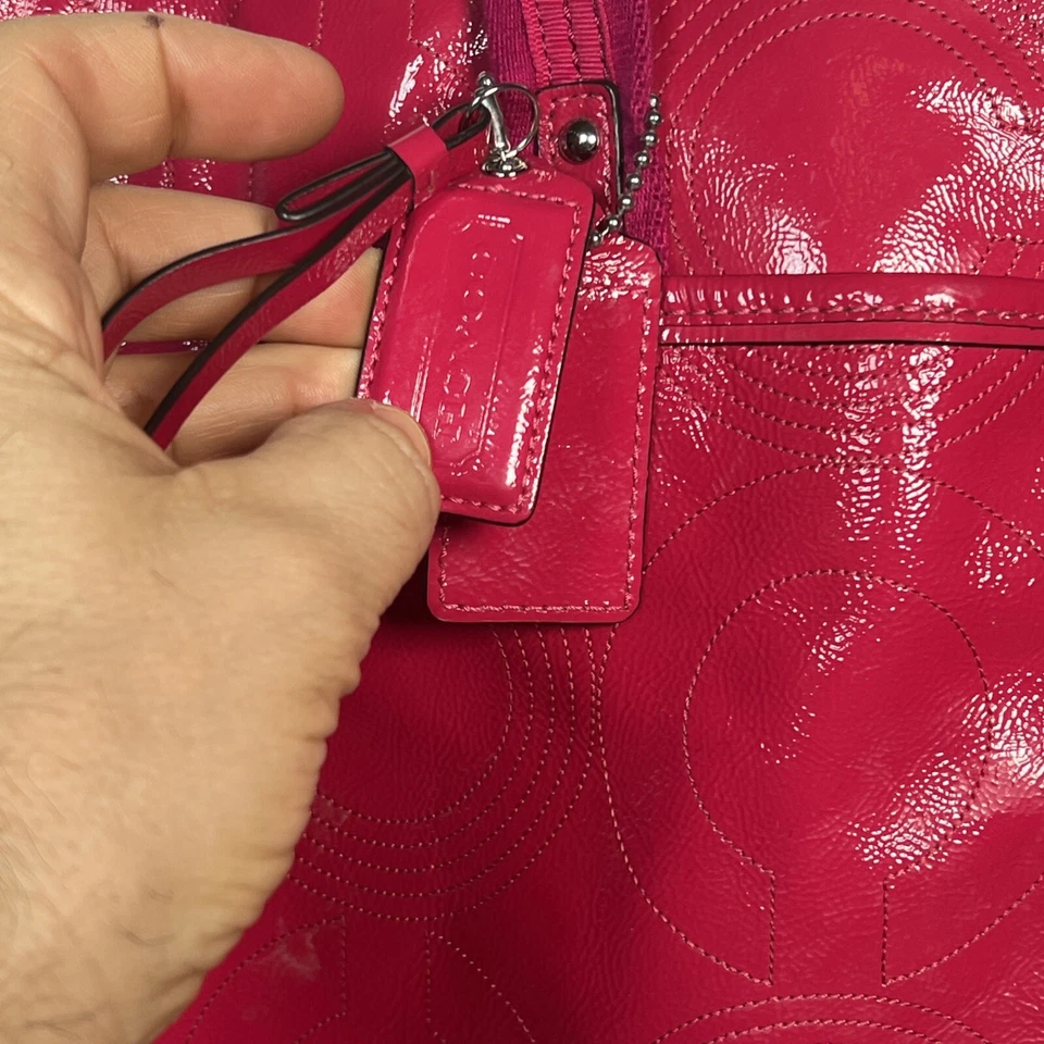 Bolso de Pañales Coach Multifunción Rosa Charol Bebé Niña Bolsillos Grandes Foto 3 de 4