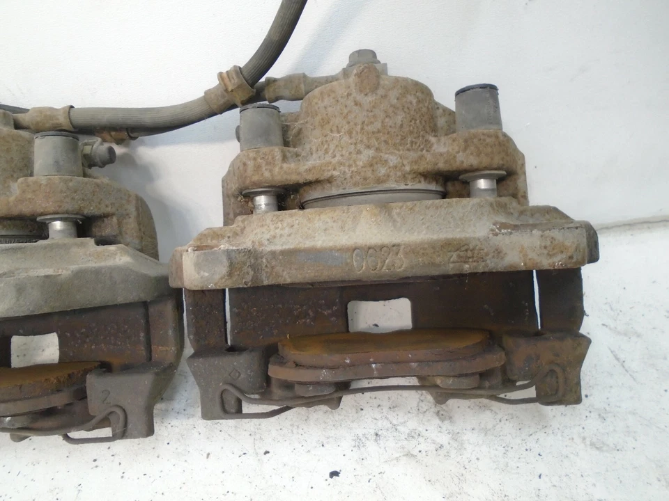 03-11 萨博 9-3 轿车前左右制动卡钳一对原始设备制造商 CDK905297 — 第 3/4 张图片