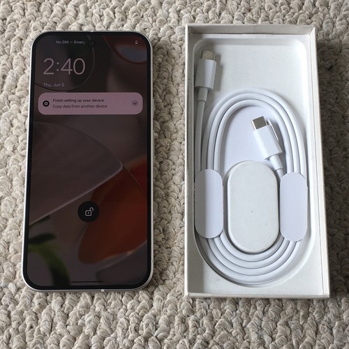 Google Pixel 9 - 128 GB - Porcelain (Unlocked) Good Condition