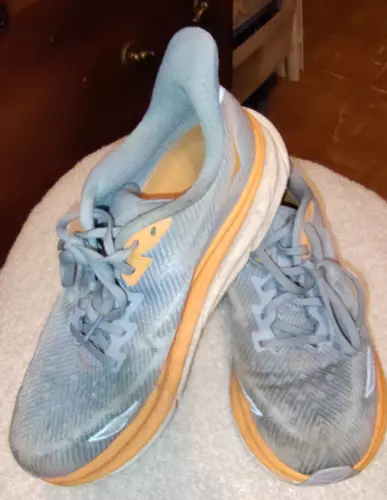 Hoka One One Clifton 8 Women's Sneakers Aquarelle Size 7.5B- Gently Used