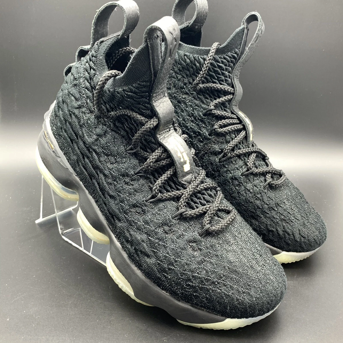 Nike lebron shop 15 gold