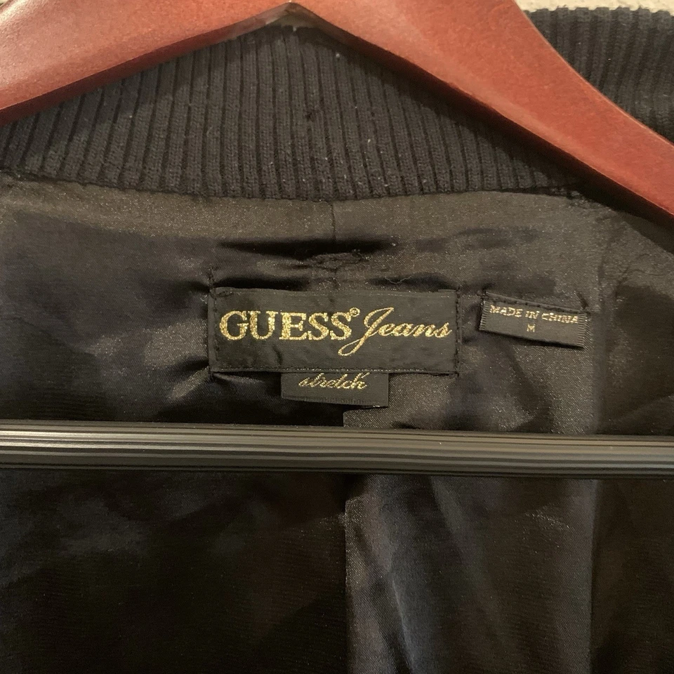 Chaqueta de bombardero Guess Jeans para mujer azul/negro a cuadros con cremallera frontal elástica -M Foto 2 de 4
