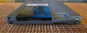 Cartucho NES Total Recall + Cubierta Deslizante Sistema de Entretenimiento Nintendo