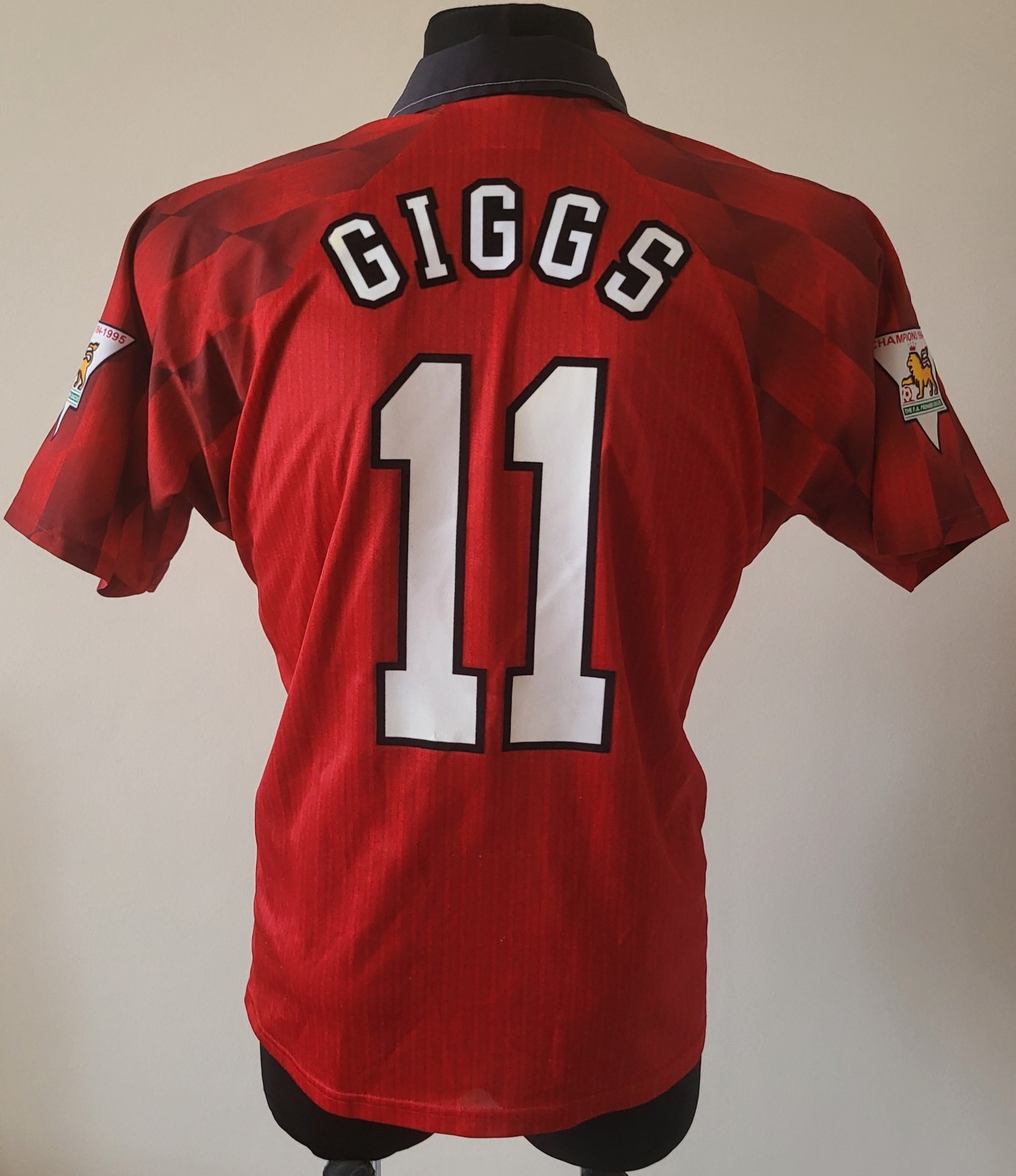 VTG 1994-96 Manchester United Home Shirt Umbro GIGGS #11 Jersey Size M S/S Rare