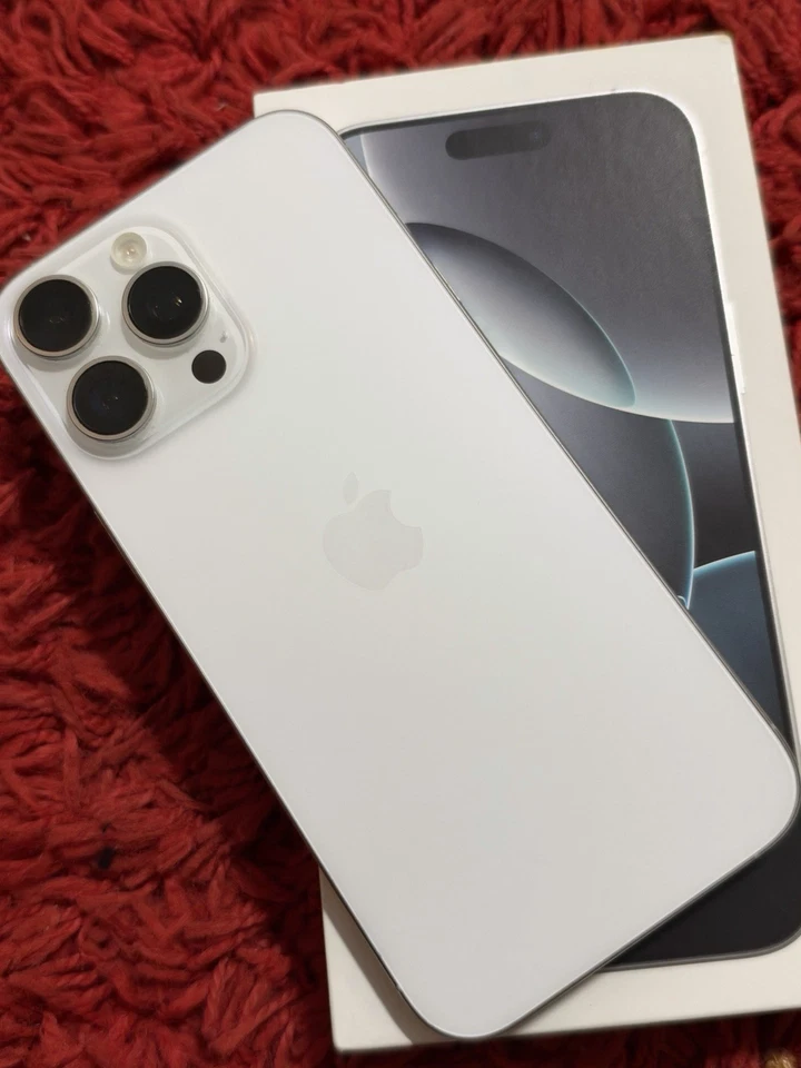 Apple iPhone 16 Pro Max · 512GB, photo 4 of 5