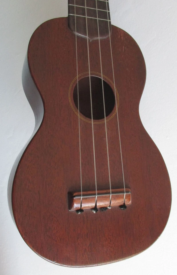 C.F. Martin & Co. Mahogany Soprano Ukulele 4-Strings Antique Vintage Case 1930's - Image 4 of 4