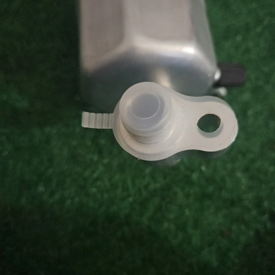 A/C Accumulator fits 2010-2014 GMC Sierra 2500 HD,Sierra 3500 HD Yukon,Yukon XL - Image 4 of 4