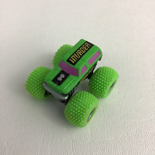 Micro Machines Vintage 1990 Galoob Monster Trucks Tuff Trax Tredz Green Invader - Picture 6 of 6