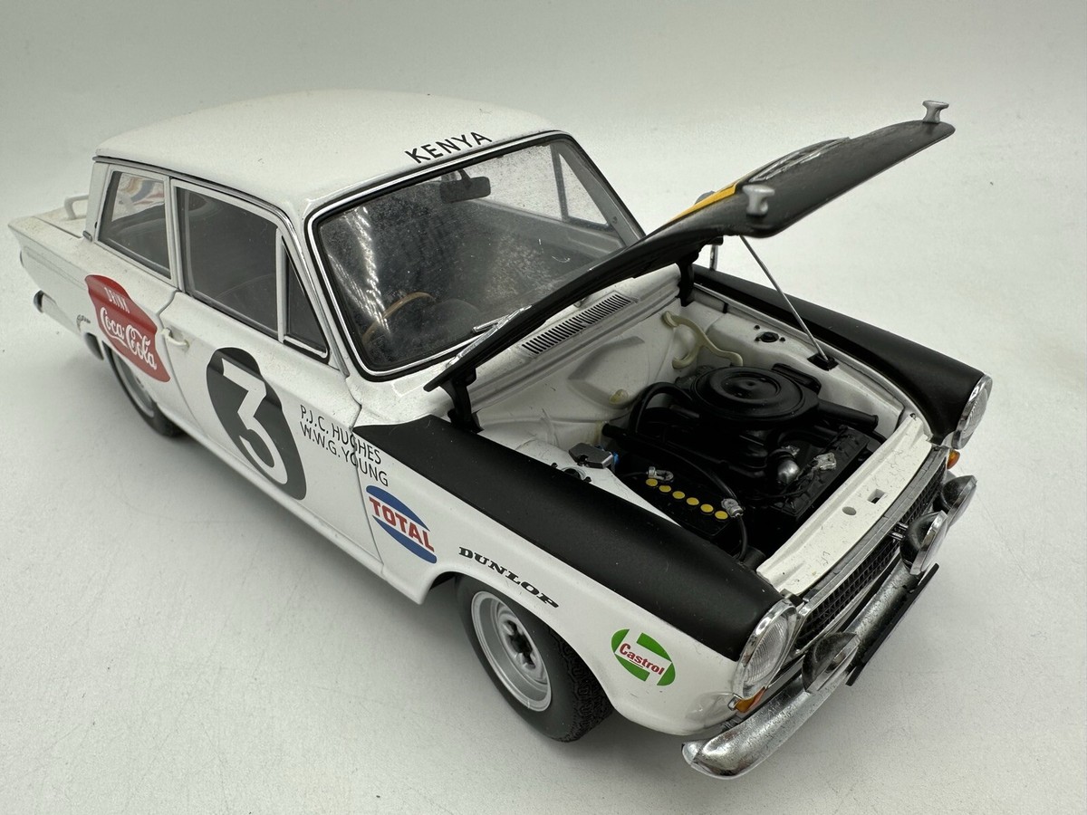 ミニカー AUTOart 1964 Ford Cortina GT MKI #3 1/18 ミニカー AUTOart 1964 Ford Cortina GT MKI #3 1/18 s-l1200.jpg