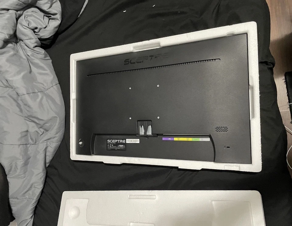 Monitor para jogos Sceptre 27" 1080P, 165Hz, 1ms, AMD FreeSync, 99% sRGB - Imagem 3 de 4