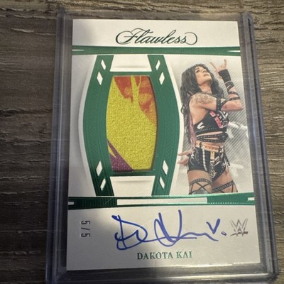 2024 Panini Flawless WWE Dakota Kai Patch Auto Emerald  /5 SSP