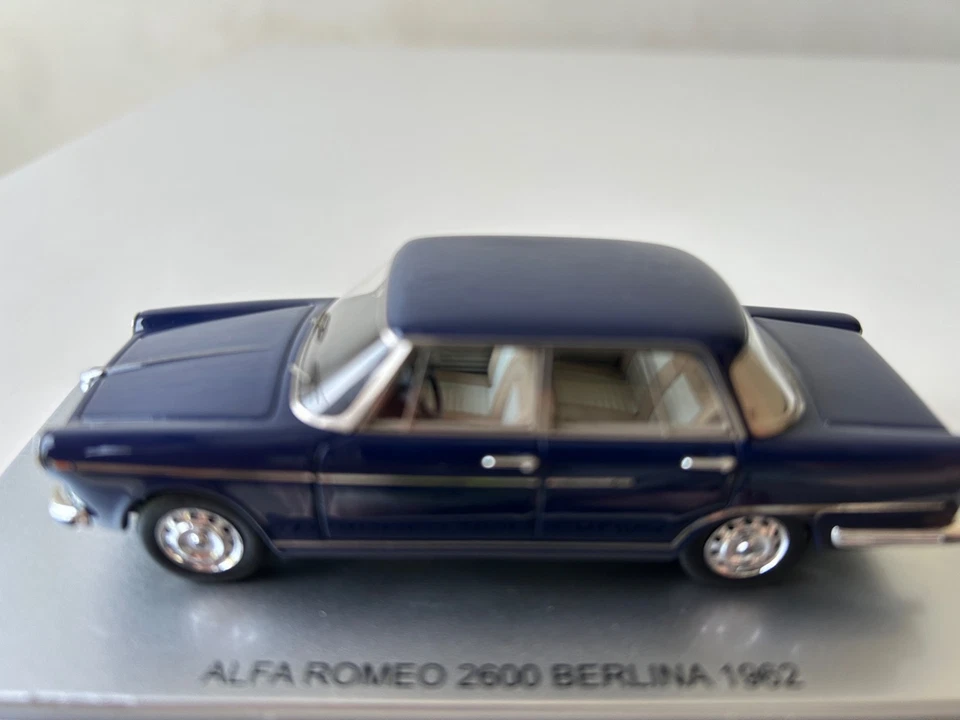 Kess Models Alfa Romeo 2600 Berlina 1962 1:43 - Image 4 of 4