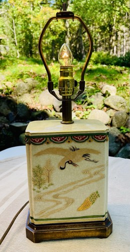 Vintage Crackle Finish rechteckige Porzellan asiatische Tischlampe - Holzfuß funktioniert