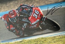 Foto firmada a mano de Ángel Piqueras 12x8 Frinsa MT Cascos MotoGP Autógrafo 2025