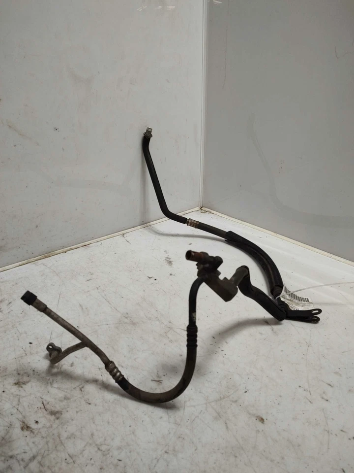 Ford Explorer Sport 2001-2003 2 puertas manguera de succión de aire acondicionado genuina OEM 5L2Z19D850AA Foto 3 de 3