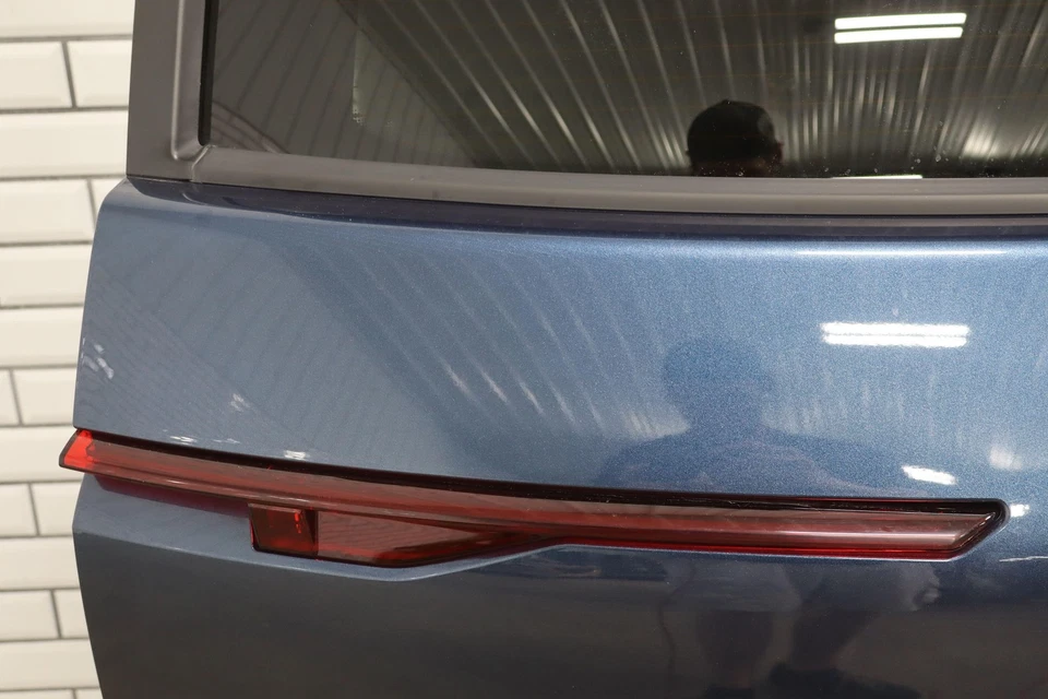 2023 Fisker Ocean One Rear Loaded Hatch Door W/Glass (Mariana CBG) — 第 4/4 张图片