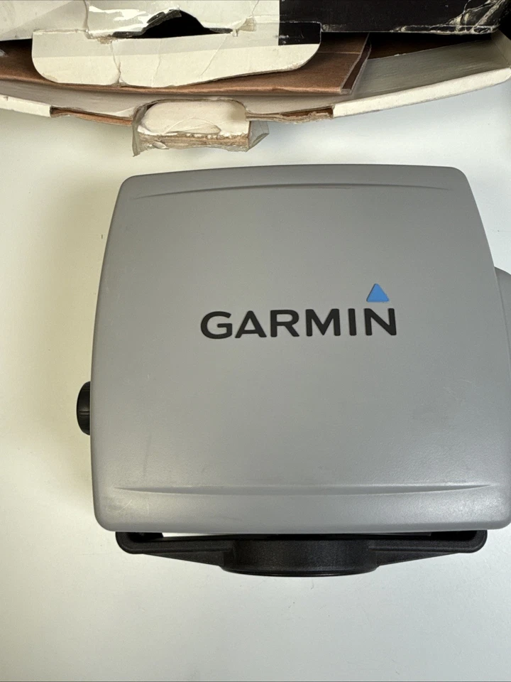 Garmin GPSMap 541s Unit, Manual, Screen Cover, Cord, Manual, & mount - Very Good - Image 2 of 4