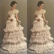 Elegant White Historic Wedding Dresses Round Neck Lace Ruffle Short Sleeve