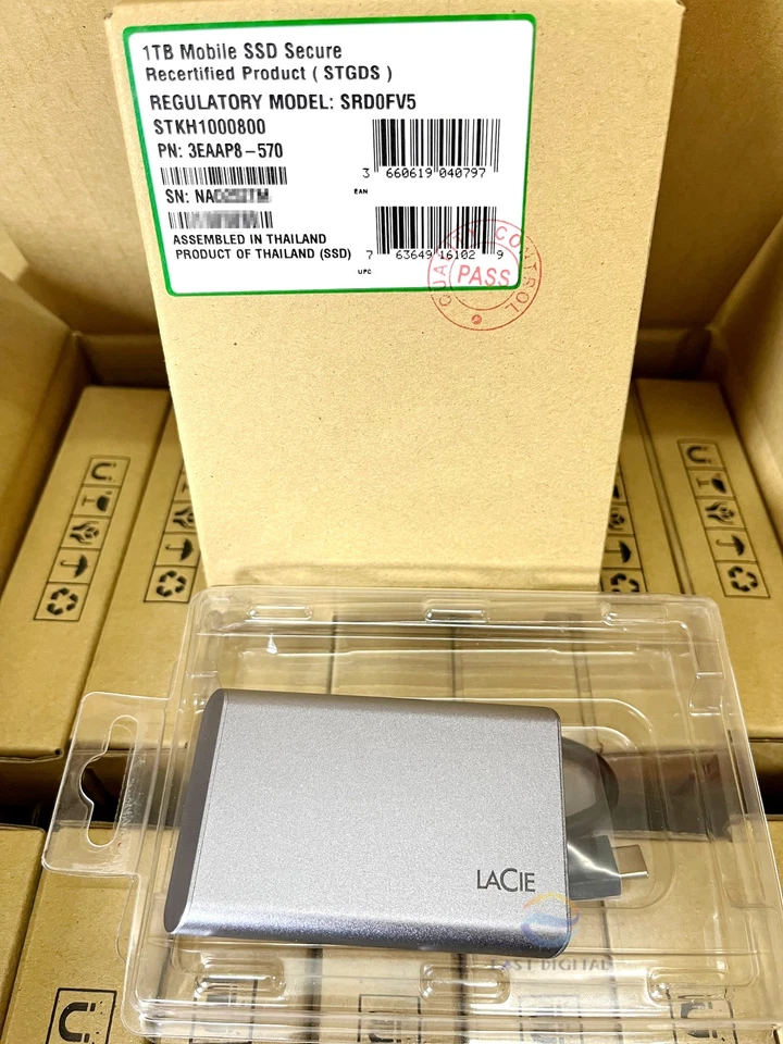 LaCie Seagate STKH1000800 1TB Mobile SSD Secure External USB-C Solid State Drive - Image 2 of 3