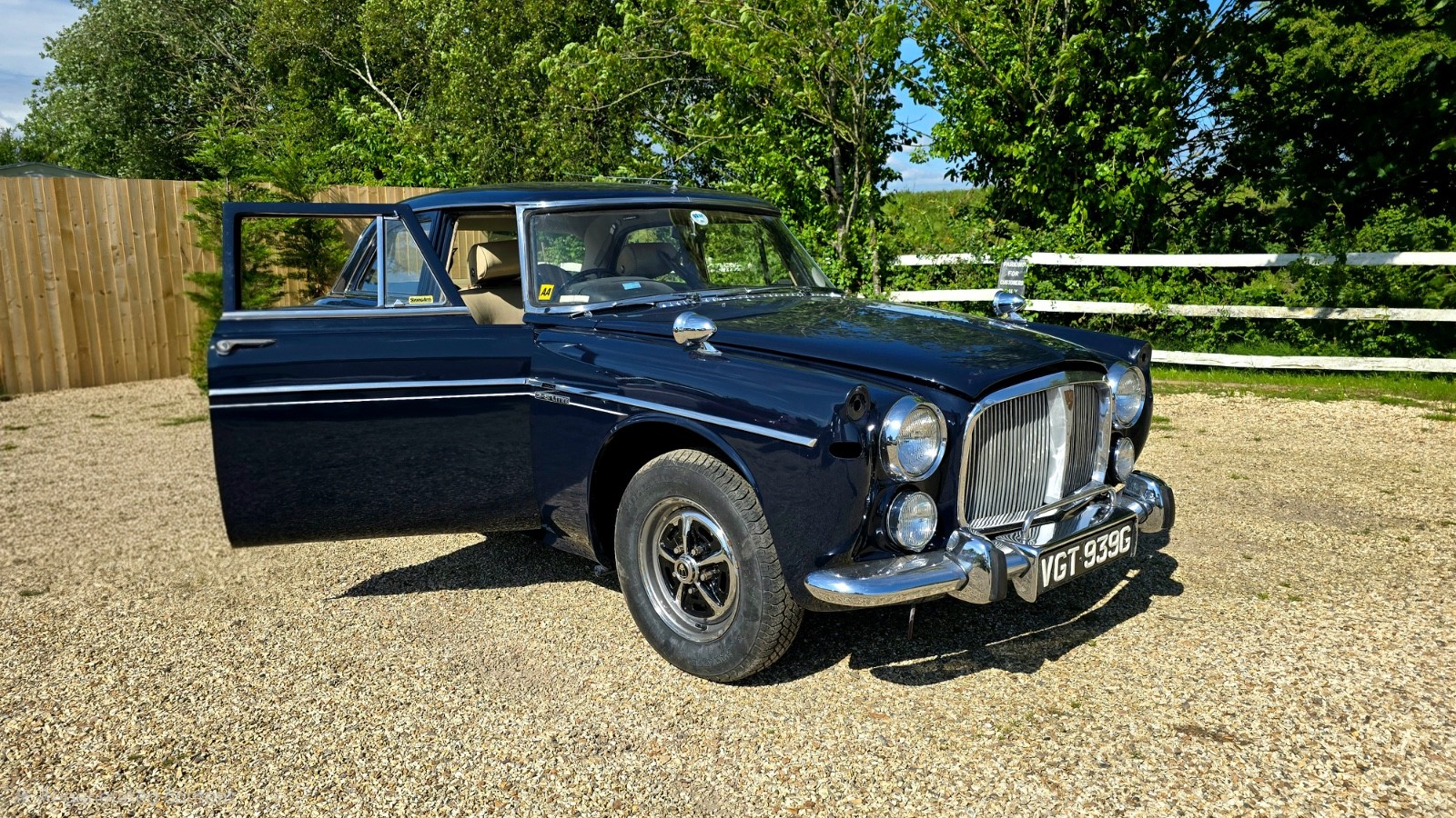 1969 Rover P5B 3.5L V8 Saloon Blue Petrol Light Project
