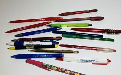 17 Vintage Advertising Ballpoint Pens Chivas Regal, Cross + More Mix Lot