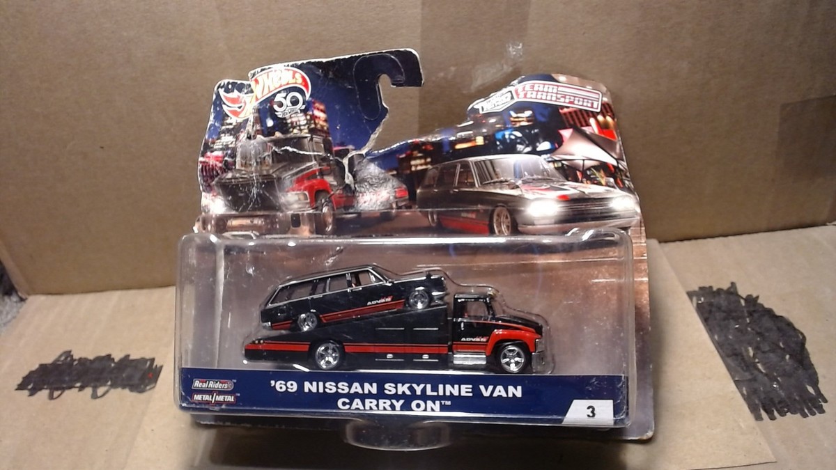 Hot Wheels Team Transport Car Culture '69 Nissan Skyline Van Carry