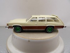 GREEN MACHINE 1976 PONTIAC GRAND LEMANS SAFARI WAGON   GREENLIGHT ESTATE WAGONS