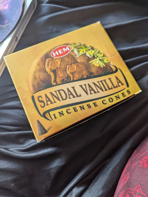 Hem Sandal Vanilla Incense Cones Retail Box (120 Cones)