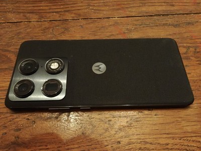 Motorola Signature Android 16 phone 1tb storage Unlocked global edition 16gb ram
