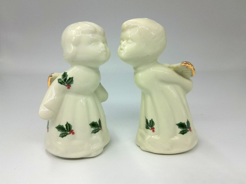 Vintage FORMALITIES by Baum KISSING PORCELAIN ANGELS Salt & Pepper Shakers