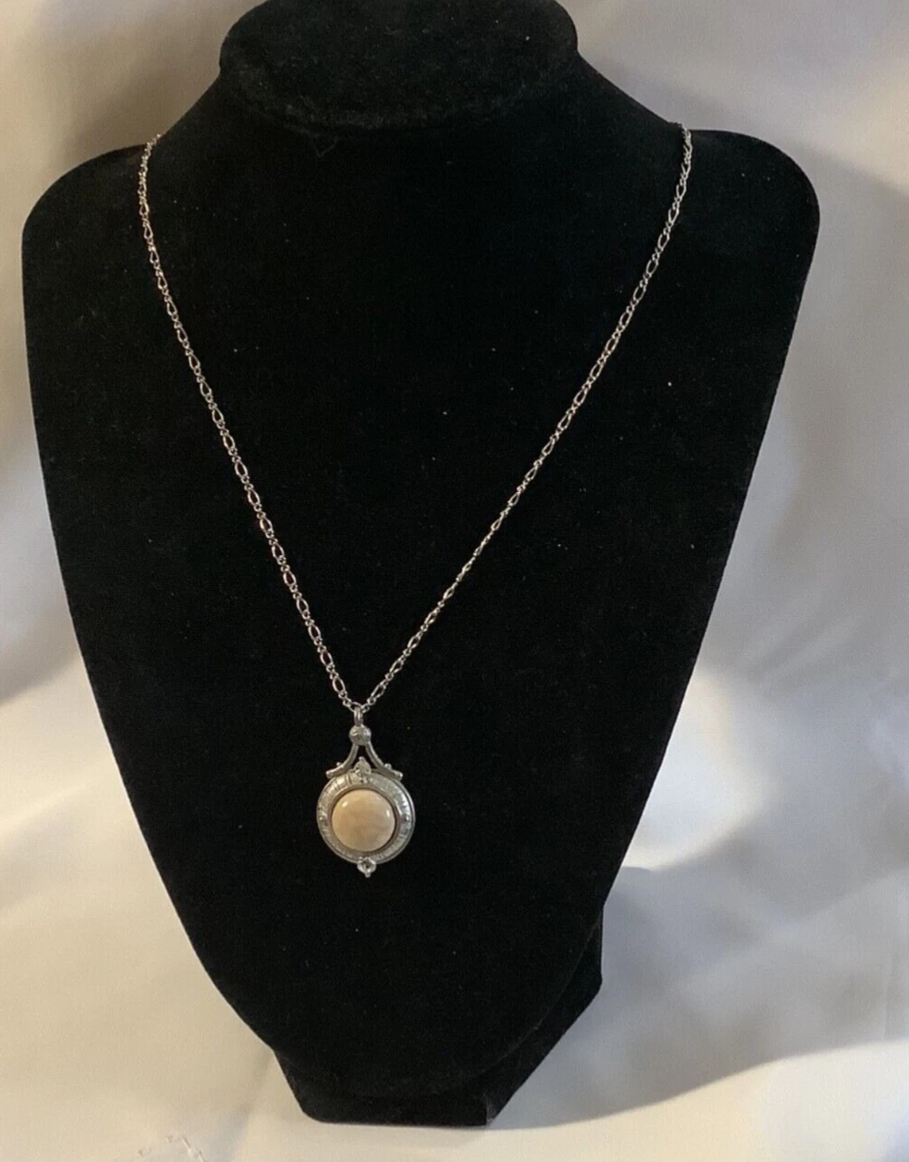 VETEMENTS Collana con ciondolo pietra di fiume 1928 catena tono argento prolunga 16" + 3"