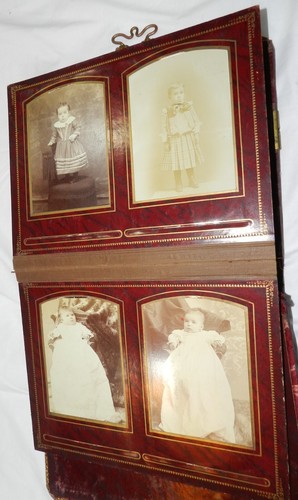 Album fotografico vintage con 66 fotografie/ritratti in stile famiglia - Foto 6 di 13