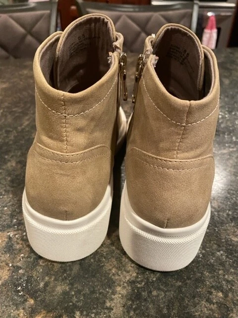 Yellow box on sale booties