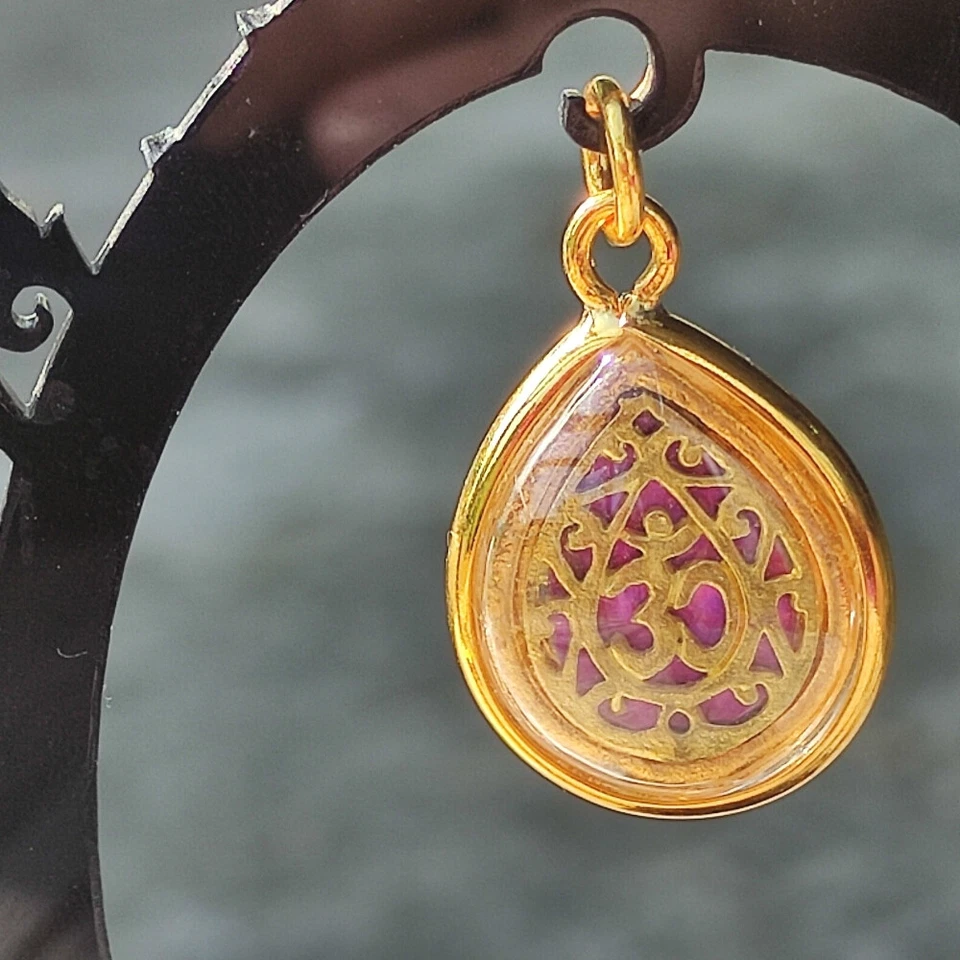 Lord Ganesha Estuche de Oro Colgante Collar Elefante Dioses Hindúes Amuleto Púrpura Foto 3 de 4