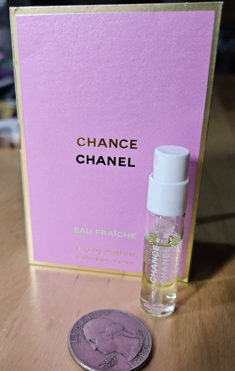 Chanel Chance Eau Fraiche Eau De Parfum Spray SAMPLE 0.05 Oz / 1.5