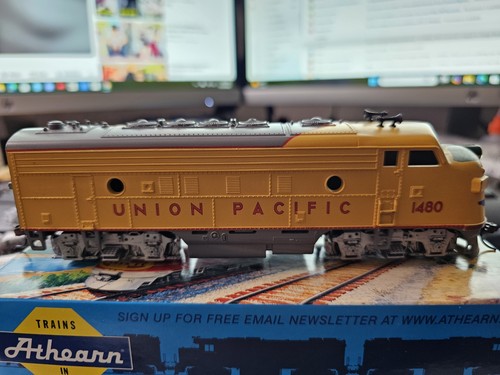 UNIDAD FICTICIA ATHEARN 3013 UNION PACIFIC F7A #1480 C7 RUEDAS METÁLICAS/ACOPLADORES E-Z MATE | Condition: Used