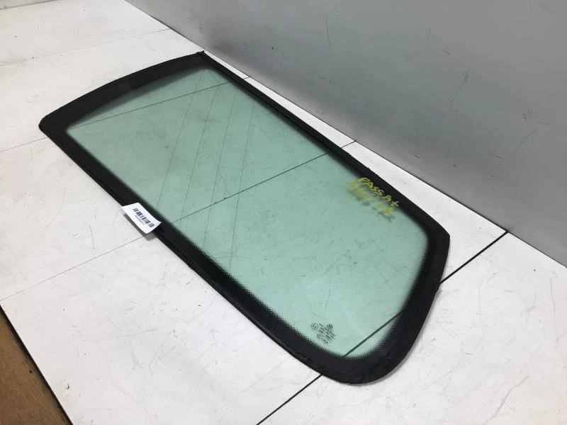 Volkswagen Passat SW 2006 2010 cuarto trasero izquierdo cristal OEM+ Foto 2 de 4