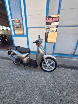 Aprilia Roller Scarabeo 50 2t Street zugelassen 2 Sitzer