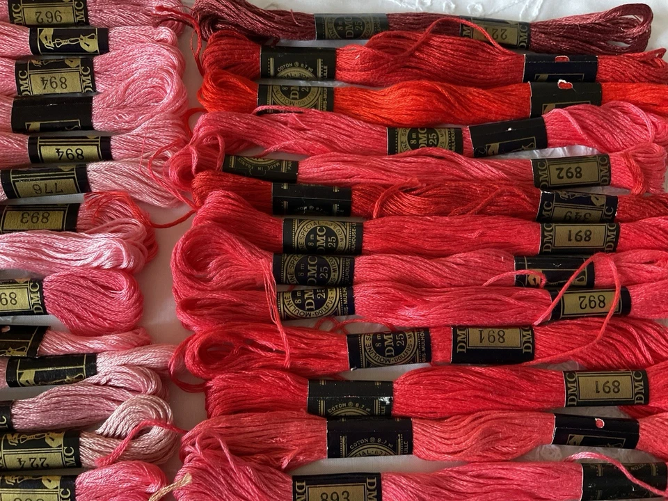DMC 25 Mouline Special 8M Cotton Embroidery Thread Lot of 31 Pinks Reds - Image 4 of 4