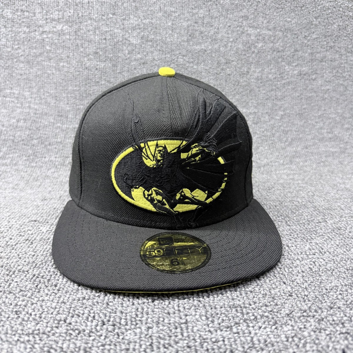 New Era 59FIFTY Batman DC Comics Fitted Hat Black Yellow Underbrim Size 6 7/8