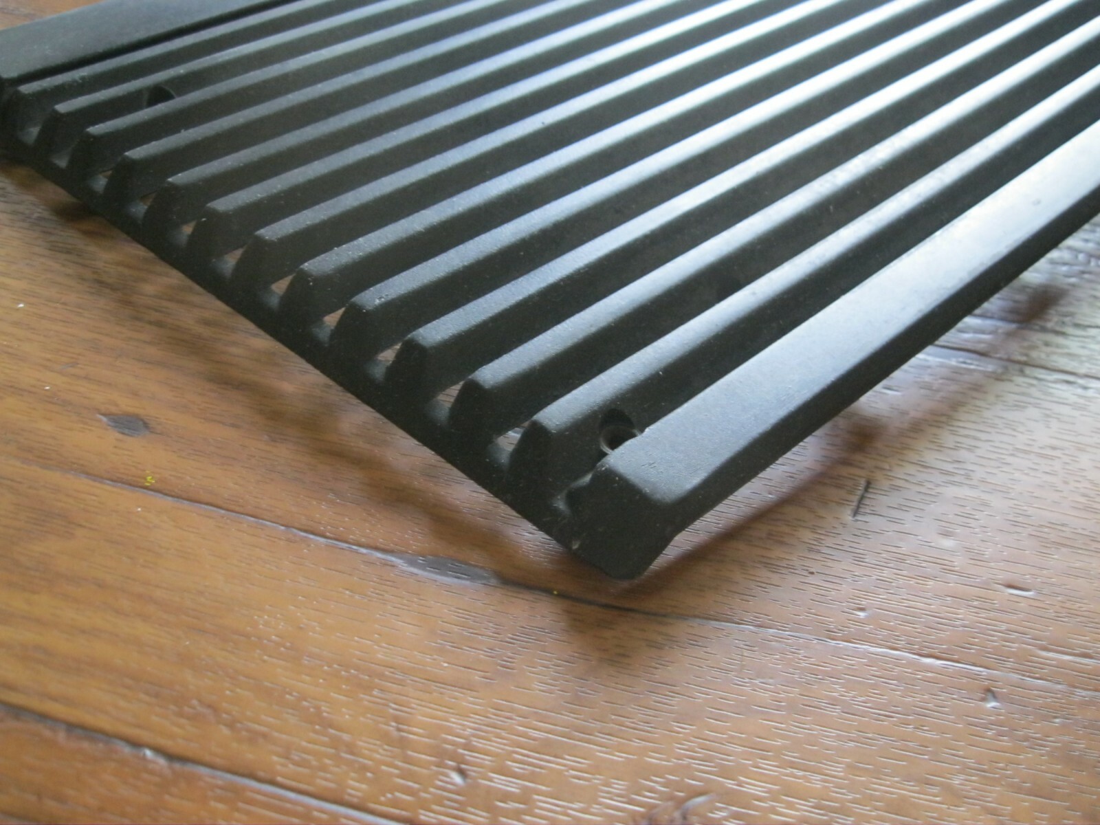 Ford GT 1983-1986 Cowl grille